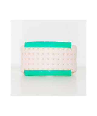 Leather thimble with green cup