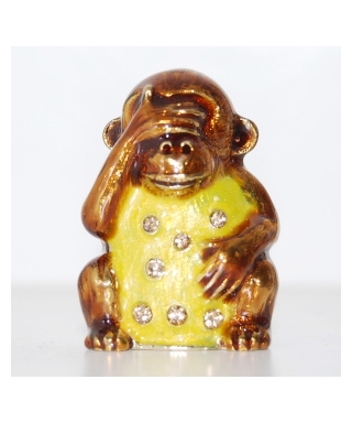 Three wise monkeys - See-no-evil monkey