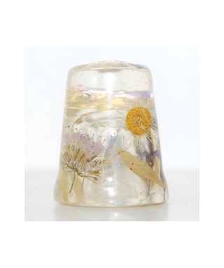 Flowers in resin