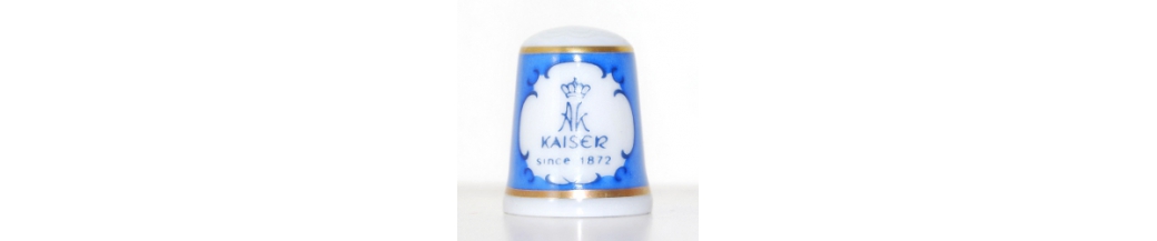 THE HALLMARKED THIMBLES OF THE WORLD'S GREAT PORCELAIN HOUSES (46/50)